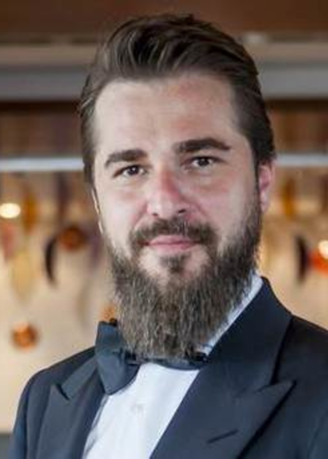 إنجين دوزيان