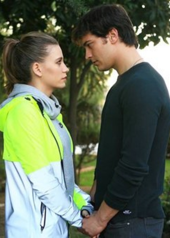  شاتاي أولسوي وسيريناي ساريكايا