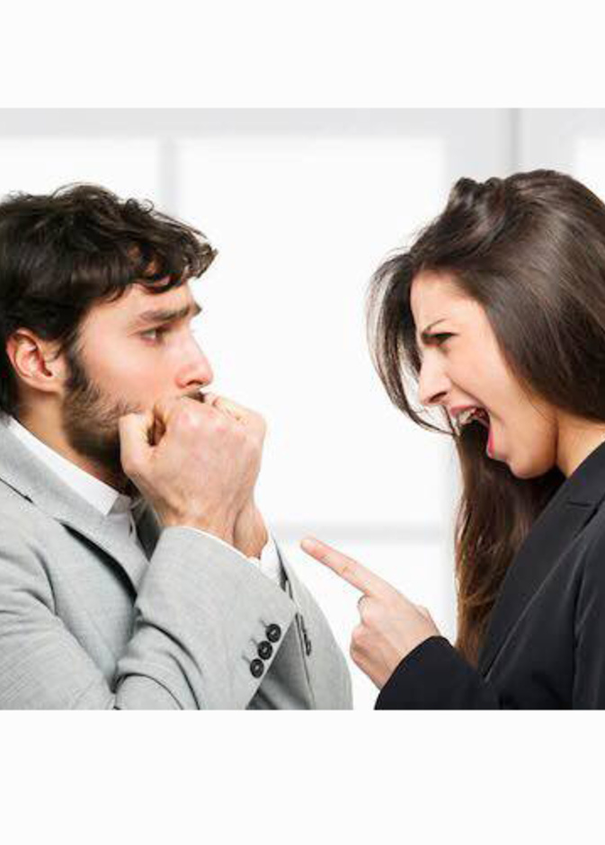 صفات الزوجة المتسلطة