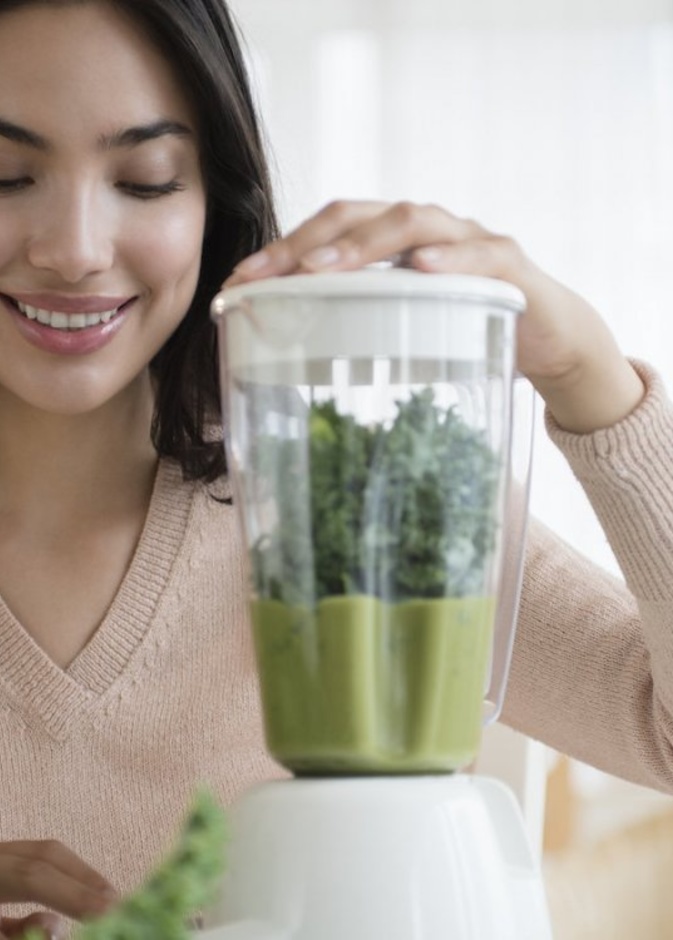 إليك بعض المشروبات الصحية و الاساسية لتقليل دهون الارداف