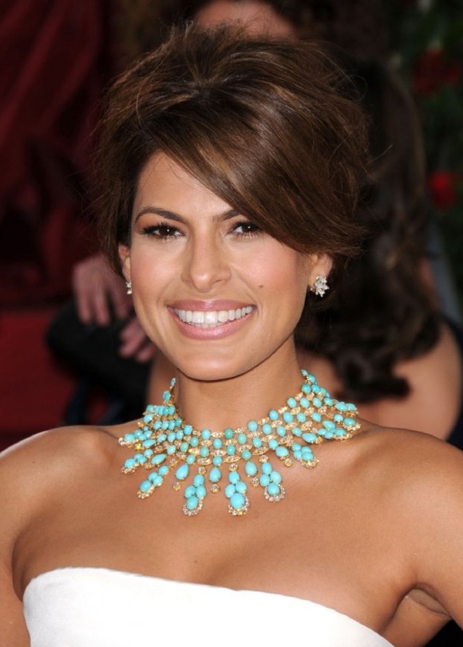 إيفا منديز ترتدي خواتم من سوترا Sutra