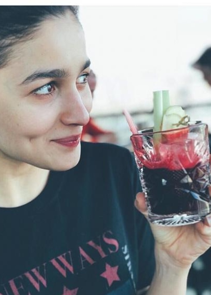 فيلم عليا بهات و رانبير كابور سلسلة من 3 أجزاء