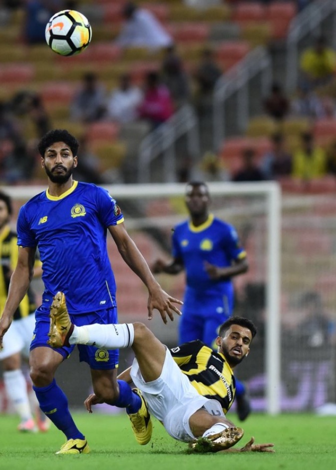 شوط أول متعادل بين النصر والاتحاد في الدوري السعودي