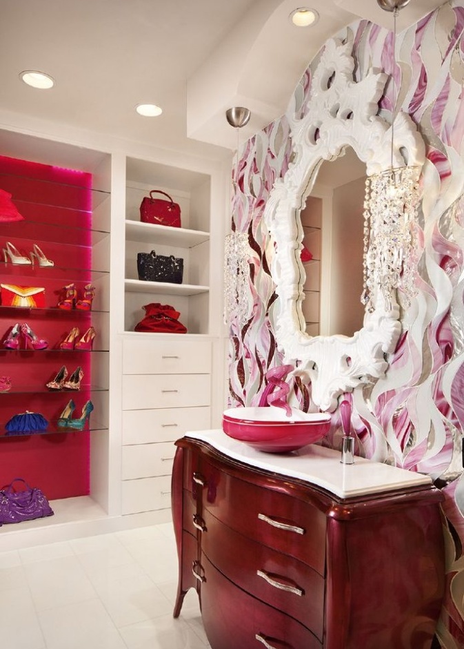 غرفة ملابس بالزهر الباستيل