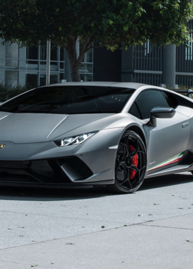 لامبورغيني ستمضي في تطوير المحركات الهجينة