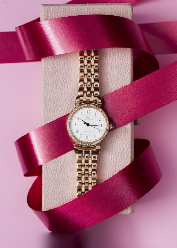 ساعة دافنشي Da Vinci من ماركة IWC لعيد الأم 2018 