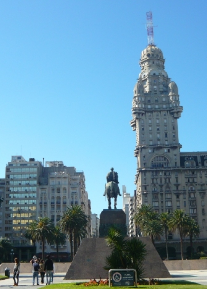 من شواطئ مونتفيديو