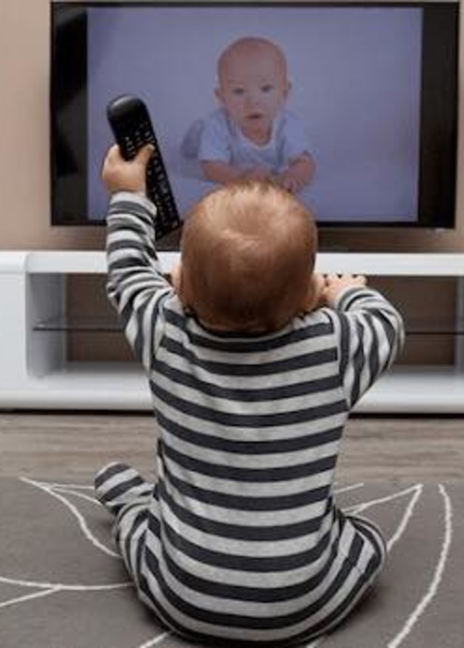 اضرار التلفاز على الاطفال 