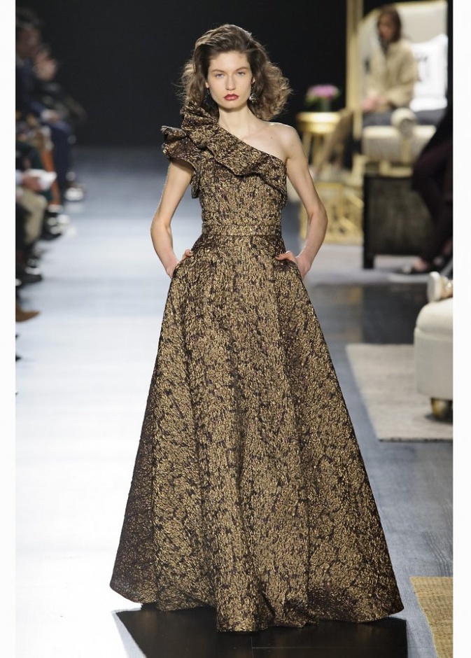tadashi shoji لون راقي بوردو.