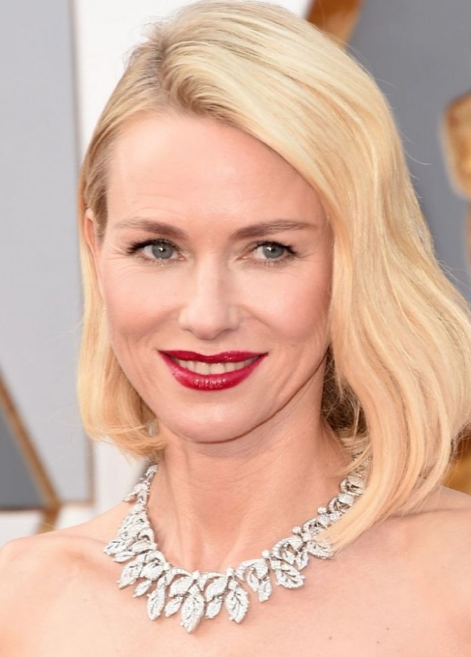 طقم الماس وزمرد أخضر من علامة بولغاري للنجمة اليزابيث تايلور