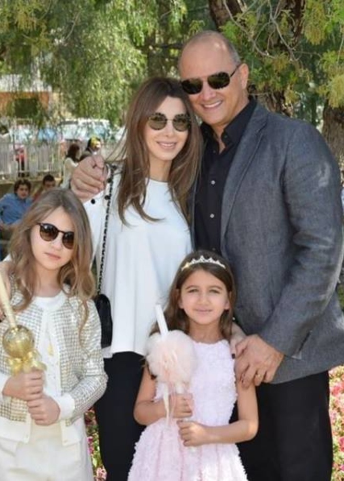 نانسي عجرم تشارك جمهورها صورة لطيفة مع عائلتها