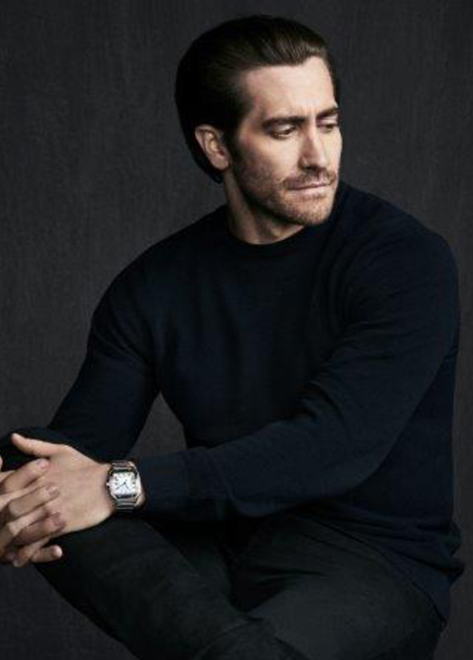 جيك جيلنهال الوجه الاعلاني لساعة Santos de Cartier الأيقونية