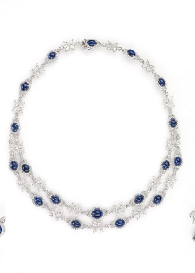 طقم من فيرا بيرلا