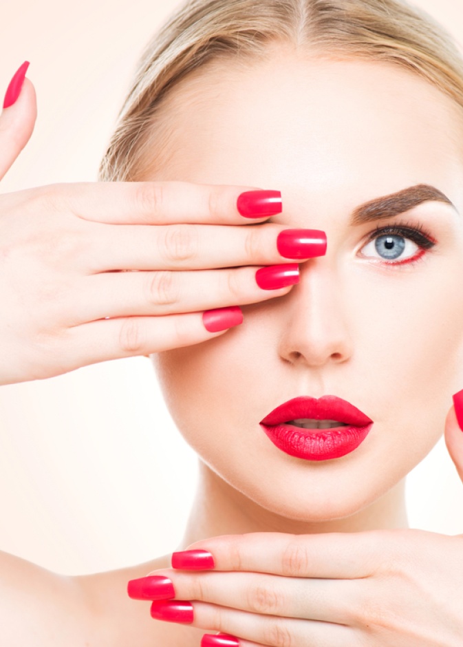 القدمين الناعمتين تزيد من انوثة العروس