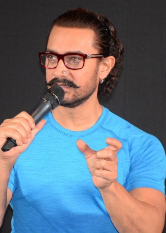 ما الخاصية المميزة التي توجد في حساب عامر خان على الإنستغرام