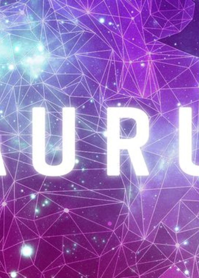 نجمات من برج الثور متألقات بطبعة الورود مثل بينيلوبي كروز، توري سبيلينغ، ليندا ايفانجيليستا