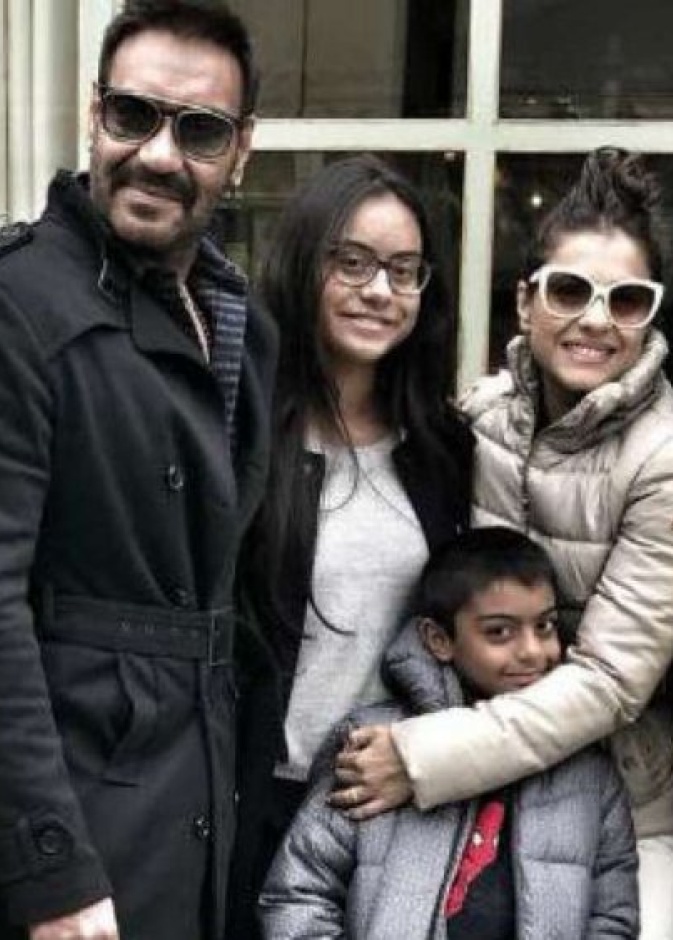 كاجول تحتفل بعيد ميلاد زوجها أجاي ديفجان في باريس