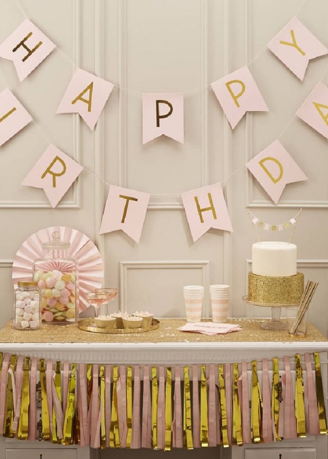 ديكور مخصص للبنات بمناسبة أعياد الميلاد 