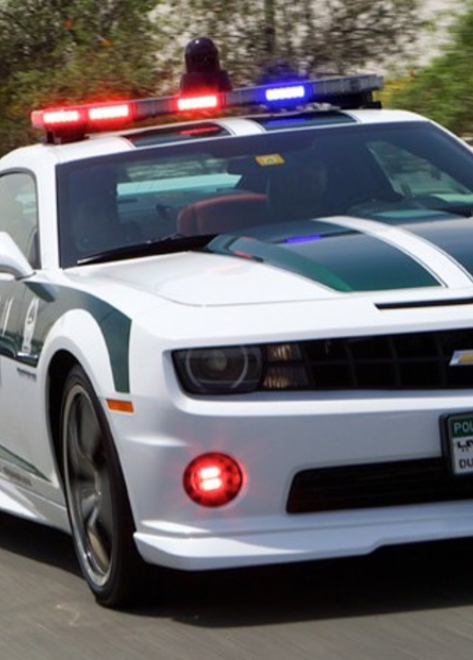 دبي تبدأ في تطبيق نظام لوحات أرقام السيارات الرقمية