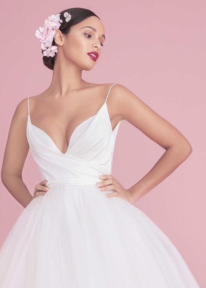 Marchesa اشرطة مخملية لشعر العروس مع اقراط متدلية بارزة من.