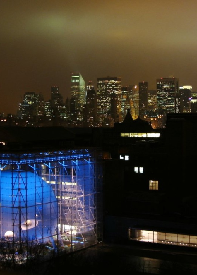 من امام مسرح برودواي