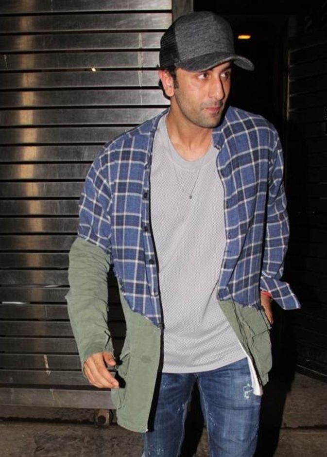 عليا بهات رانبير كابور وشاروخان ضيوف زويا اختر