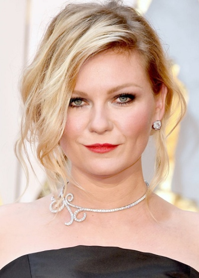 Kirsten Dunst مكياج وتسريحات شعر