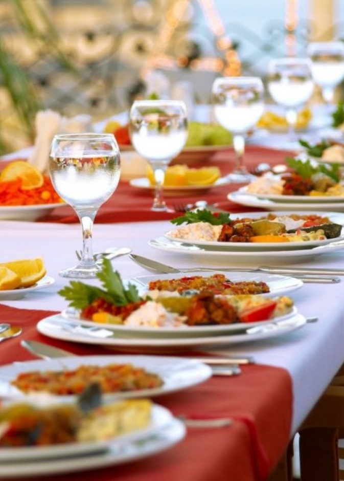 مقبلات ومقرمشات بحفل الزفاف