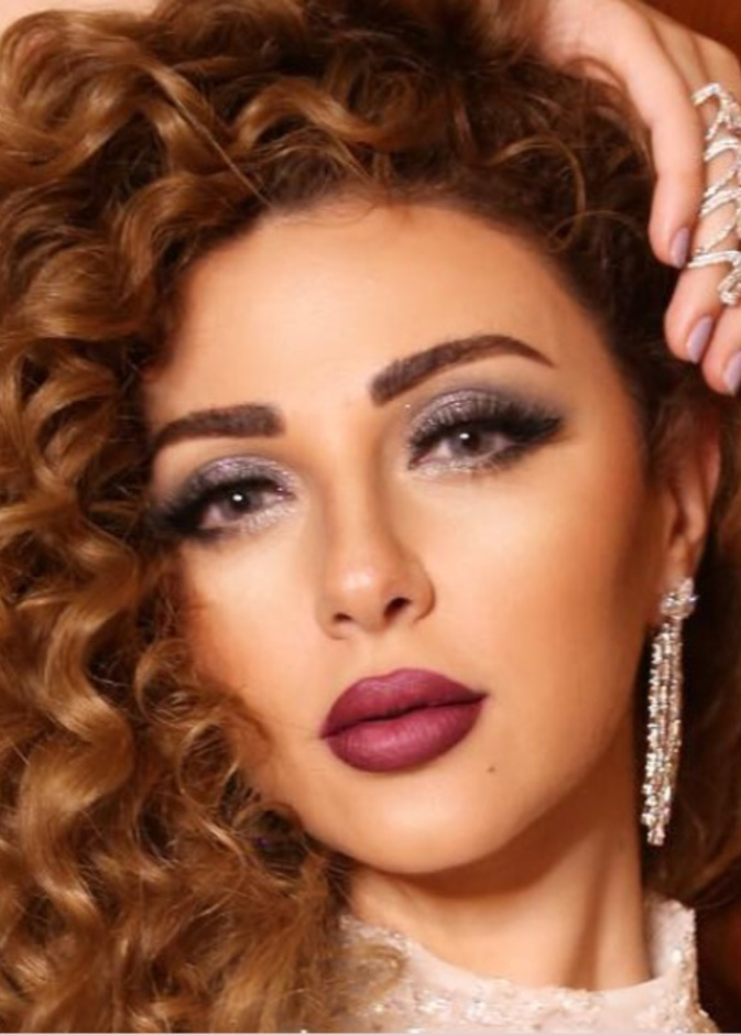 ميريام فارس بمجوهرات خضراء