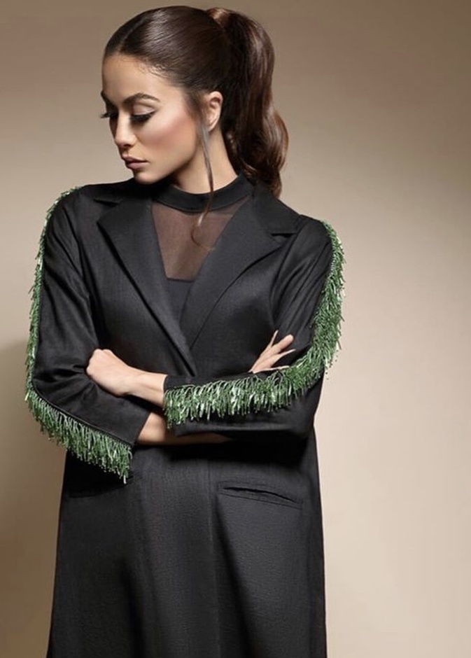 عباية بقصة البليزر من Reema Abayas