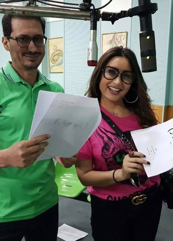 النجمة لطيفة مستمتعة بدخول عالم الإذاعة لأول مرة مع الكوميدي أحمد عيد