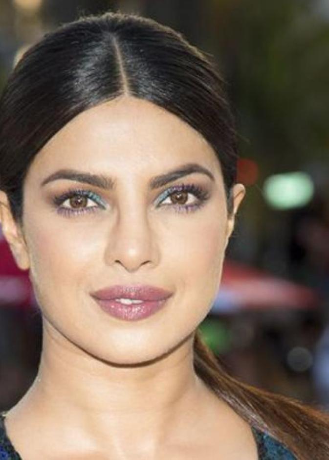  بريانكا تشوبرا تستضيف ويل سميث في عمل فني جديد