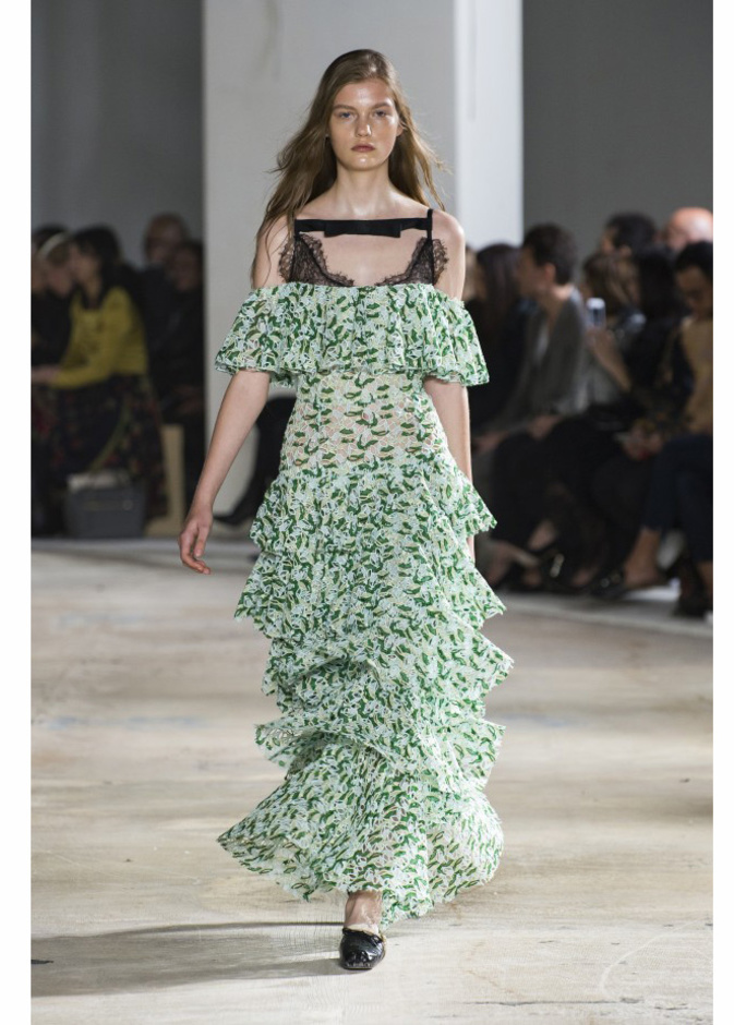 تنسيق ملابس من الاقمشة المطبوعة بستايل ‏انيق من ‏‎ Peter Pilotto