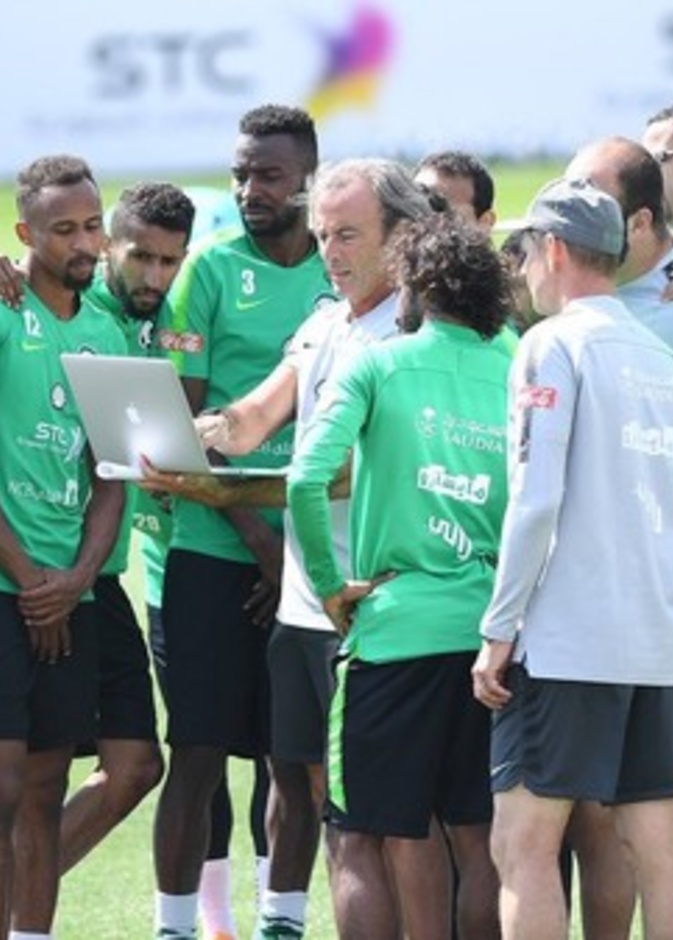 مدرب منتخب السعودية سعيد بمعسكر إسبانيا
