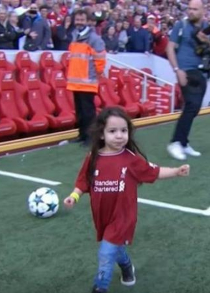 محمد صلاح تسلم جائزة هداف الدوري الإنجليزي