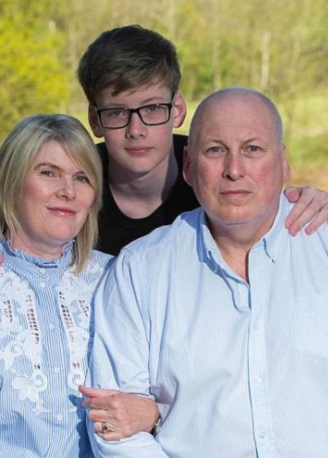 رجل يقاضي شركة نوكيا ويطلب مليون إسترليني بسبب ورم في المخ