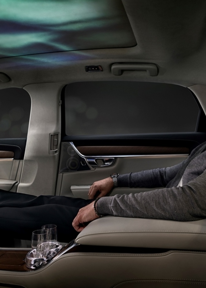 فولفو تعيد تعريف مفهوم السيارات الفاخرة