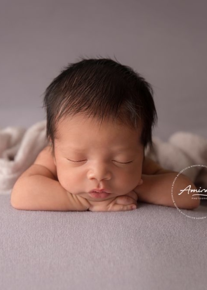 تفضل أميرة تصوير المواليد الاقل من اسبوعين