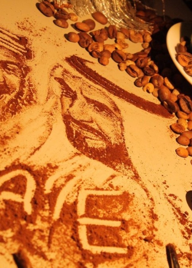 من لوحات الفنانة السعودية عهود العبدالله
