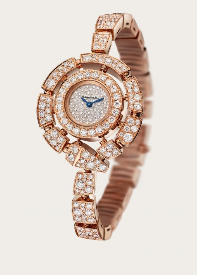 ساعة بولغاري من الذهب والماس