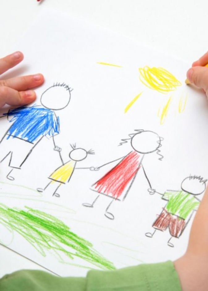 رسومات الطفل تكشف ما بداخله لذا اهتمي بها وتعرفي على شخصيته من خلالها