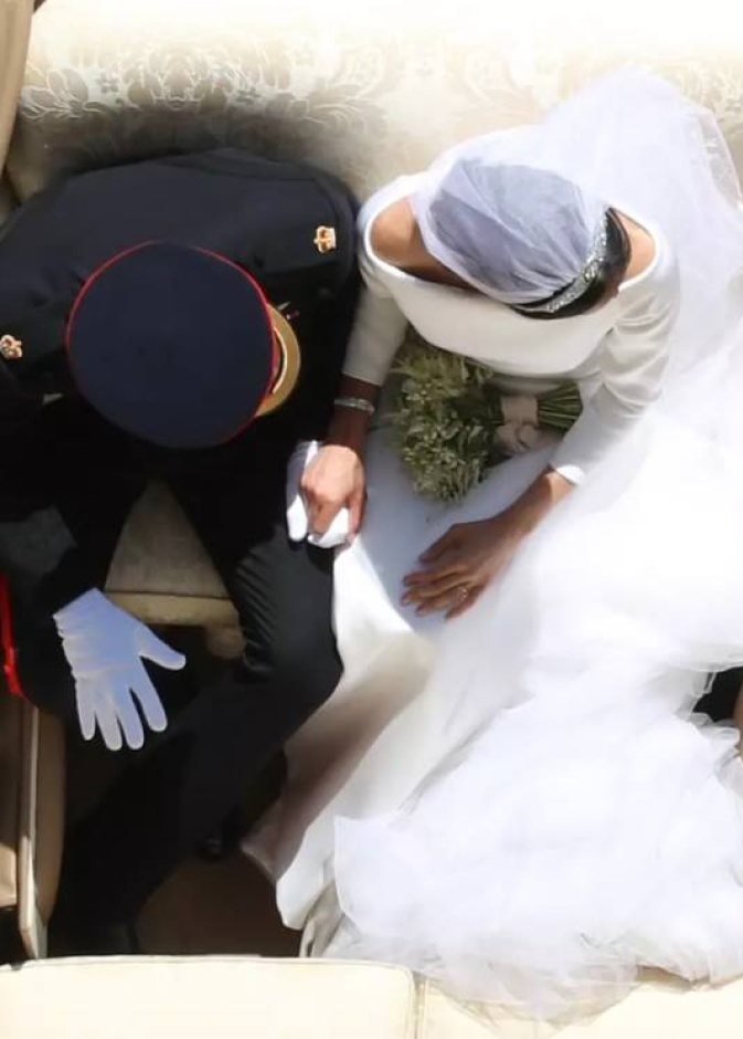 صورة "عين النسر" للعروسين الأمير هاري وميغان ماركل تنال إعجاب الملايين وتذكرنا بالقصص الخرافية!