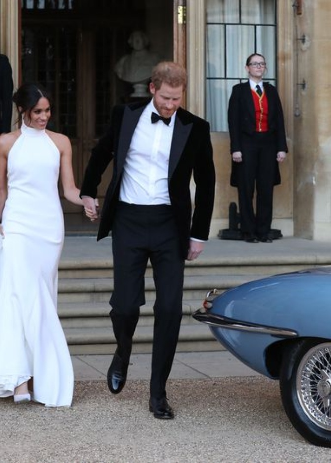 فستان ميغان ماركل الثاني أنيق وبقصة جذابة