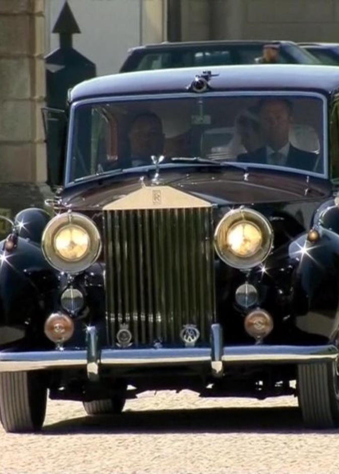 سيارة زفاف ميغان ماركل هدية من شركة رولز رويس