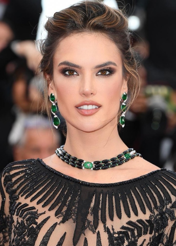  بليك ليفلي بمجوهرات لورين شوارتز في حفل الميت غالا 2018