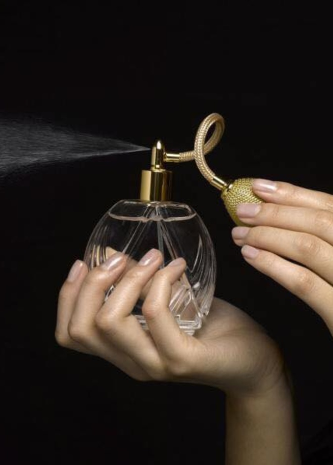تعطر النساء في نهار رمضان