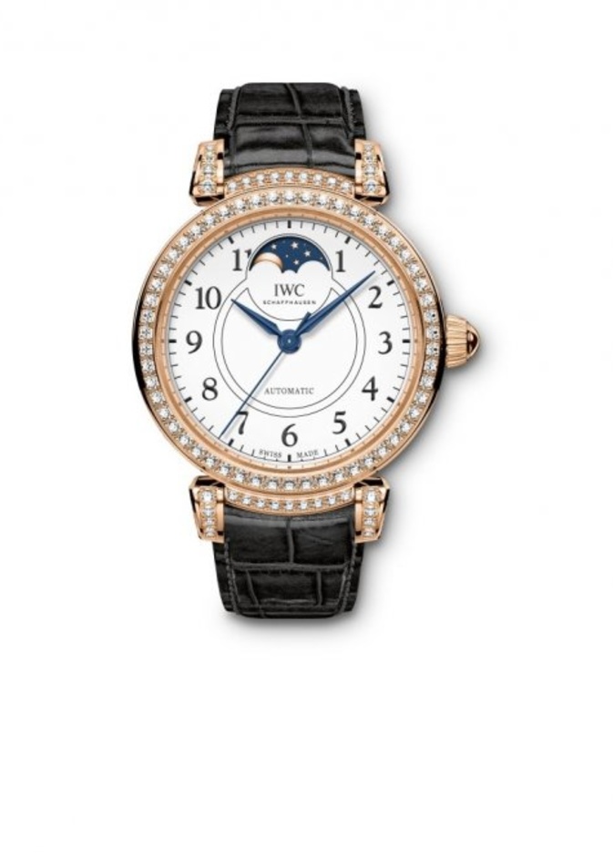 ساعة من كارتييهCartier