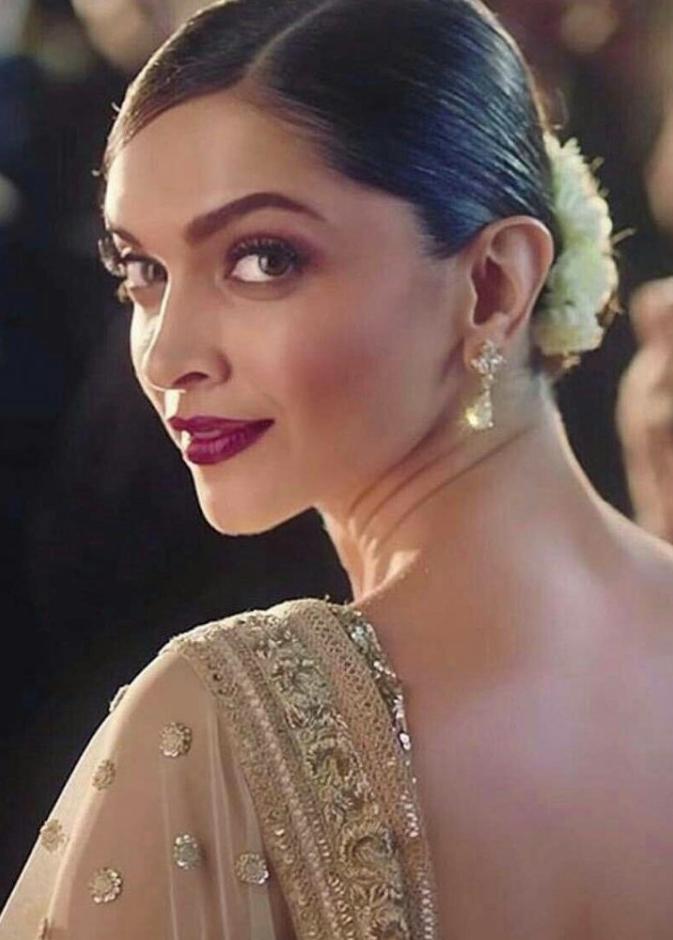 ديبيكا بادوكون تنشر صورة طريفة أرسلتها لها شقيقتها