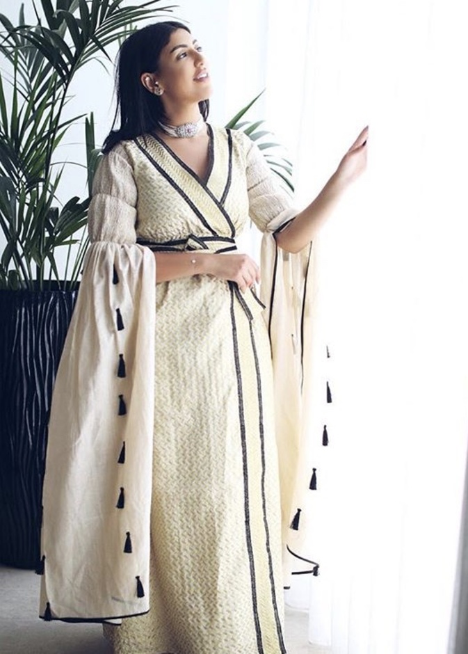 دراعة مكونة من قطعتين بقصة البشت والياقة من my size boutique