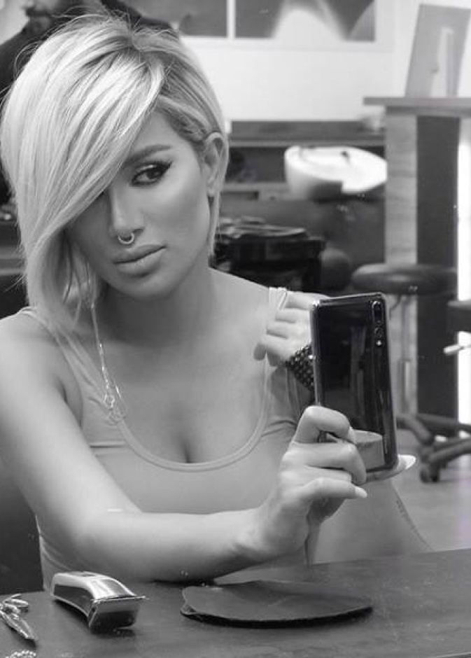 مايا دياب تنضم لقائمة النجمات ذوات الشعر القصير في عام 2018!